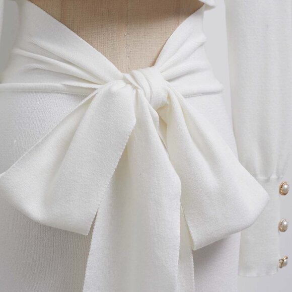 Chicwish - V-Neck Cutout Back Bowknot Tiered Hem Knit Dress in White - XS-S - Picture 5 of 6